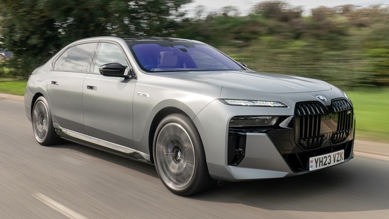 Люксовый седан BMW 7 Series укомплектовали японской резиной Yokohama